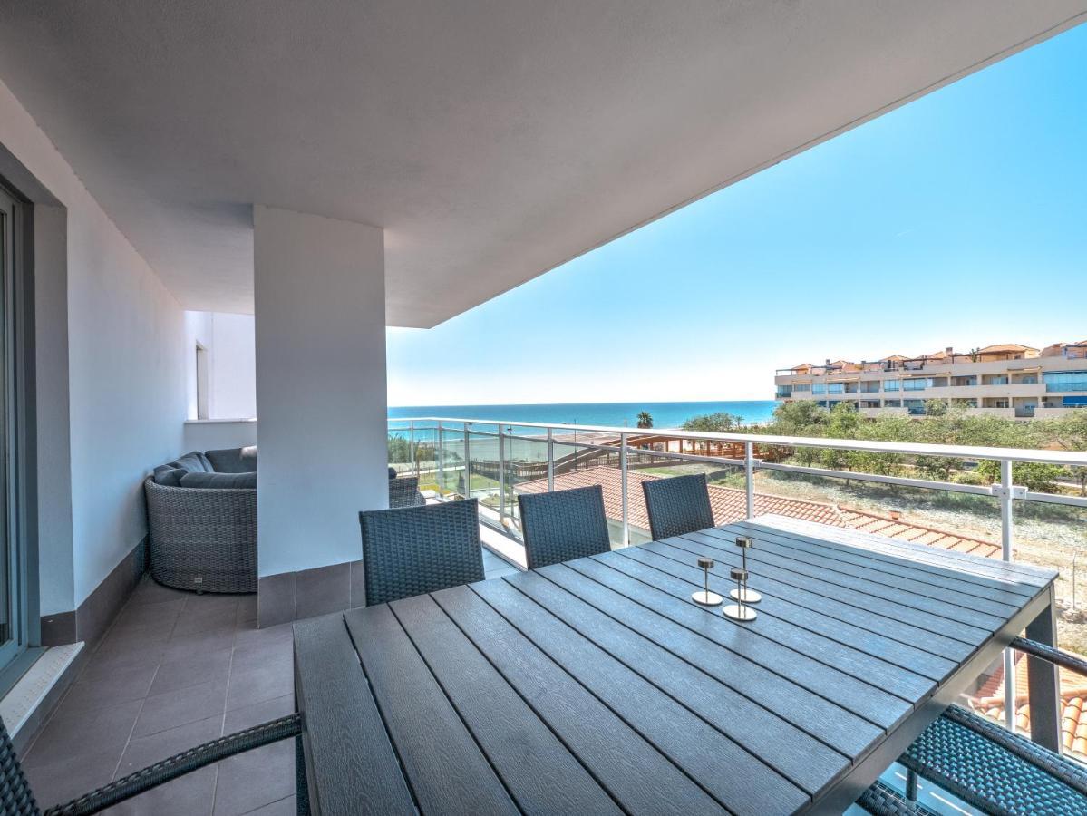 New Beach Front Apartment With Large Balcony Torrox Esterno foto