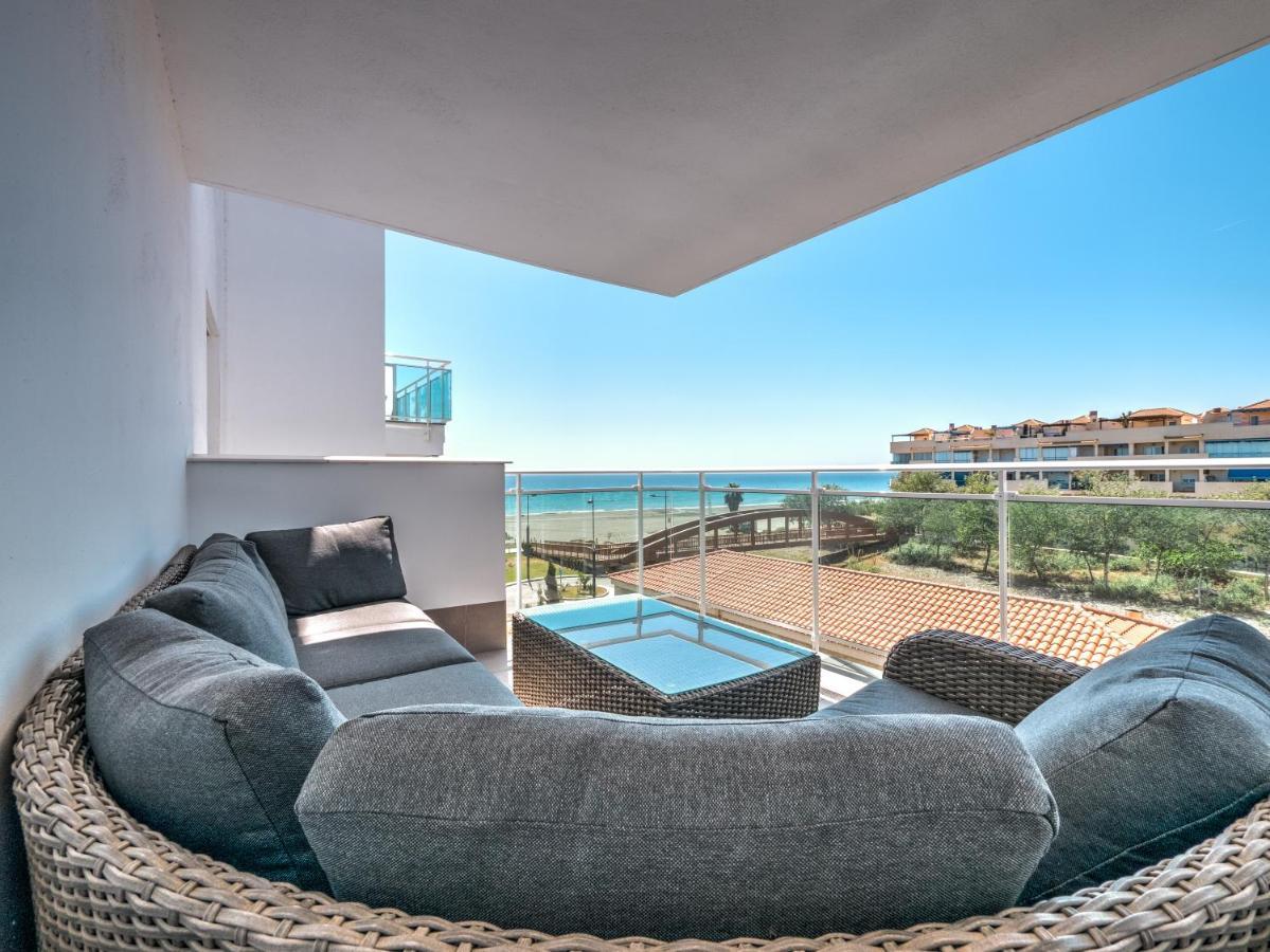 New Beach Front Apartment With Large Balcony Torrox Esterno foto